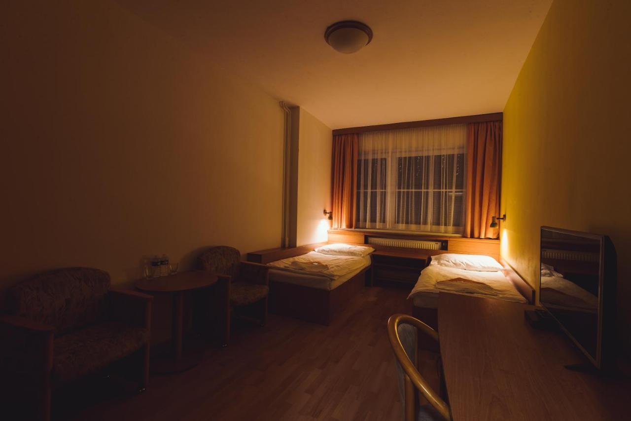 Hotel Annahof Domasov Екстер'єр фото