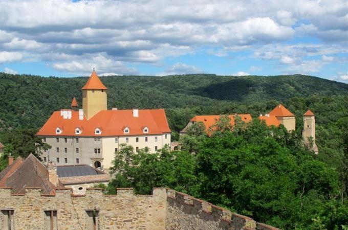 Hotel Annahof Domasov Екстер'єр фото